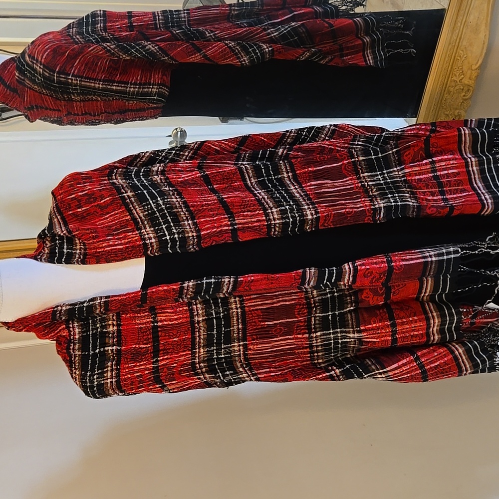 Lovely Plaid shirred cotton Scarf Wrap Shawl NWT - Picture 6 of 10
